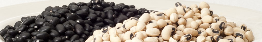 Black beans and black-eyed peas on a plate